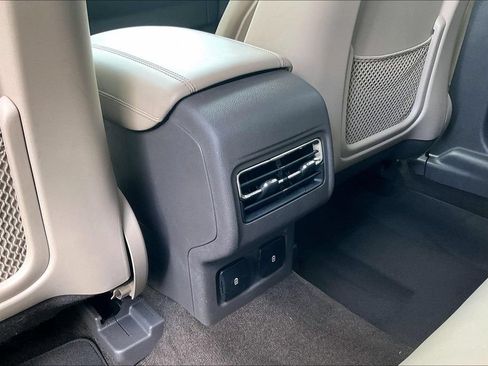 Used 2023 Lincoln Corsair Reserve FWD image 12