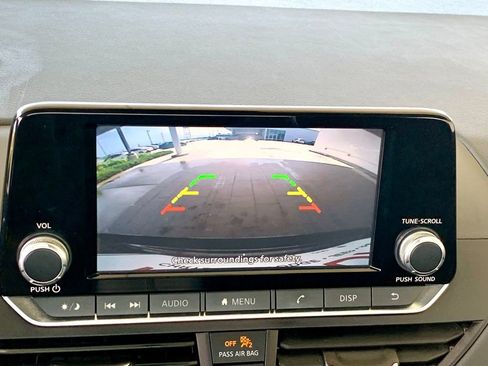 Used 2023 Nissan Altima 2.5 S FWD image 36