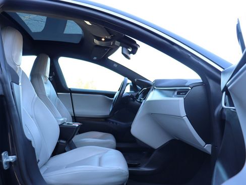 Used 2016 Tesla Model S 85D image 20