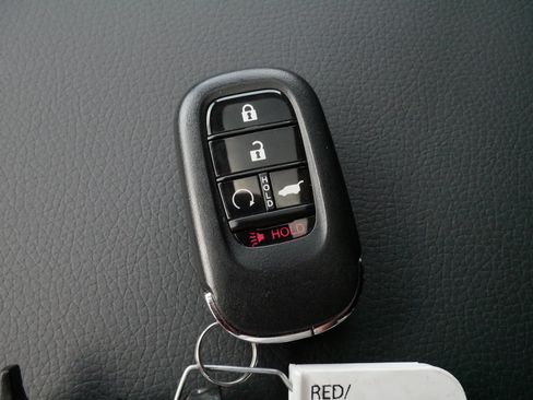 Used 2025 Honda Pilot Black Edition image 33