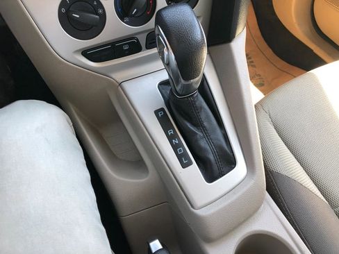 Used 2012 Ford Focus SE FWD image 18