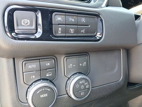 New 2026 GMC Yukon XL Denali AWD/4WD image 21