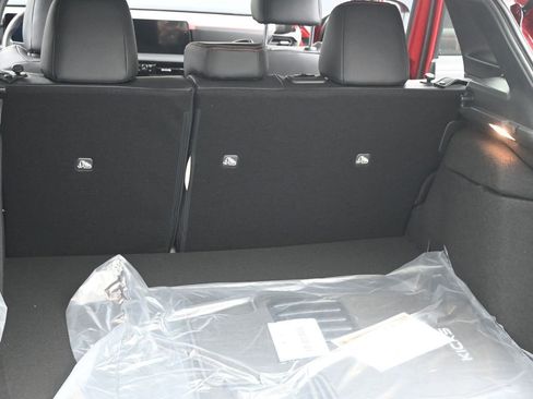 New 2026 Nissan Kicks SR w/ Cold Weather Package image 19