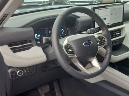 New 2026 Ford Explorer Active w/ Active Comfort Package image 9