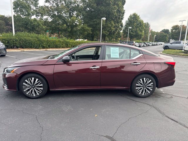 Used 2025 Nissan Altima 2.5 SV FWD image 8