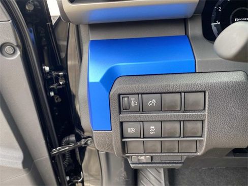 New 2025 Toyota Tacoma TRD Off-Road image 17