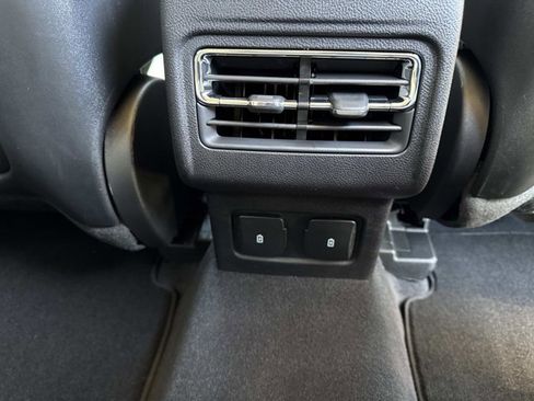 New 2026 Lincoln Corsair Reserve image 23