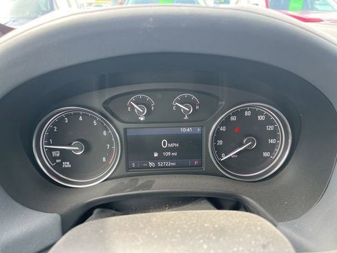 Used 2023 Buick Enclave Essence AWD/4WD image 7