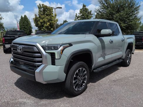 Used 2026 Toyota Tundra Limited AWD/4WD image 2
