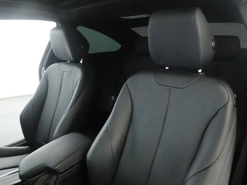 Used 2018 BMW 430i Coupe w/ Premium Package RWD image 4
