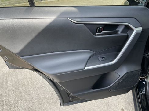 Used 2024 Toyota RAV4 LE image 33