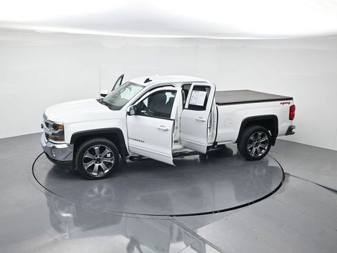 Used 2018 Chevrolet Silverado 1500 LT image 42