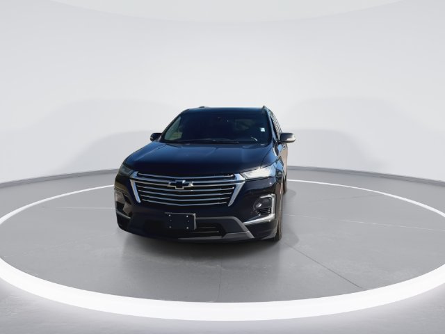 Used 2023 Chevrolet Traverse Premier FWD image 3