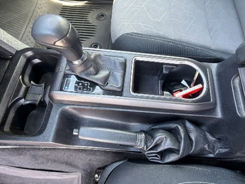 Used 2023 Toyota Tacoma TRD Off-Road w/ Technology Package AWD/4WD image 13