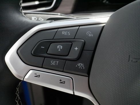Certified 2025 Volkswagen Atlas SEL AWD/4WD image 26