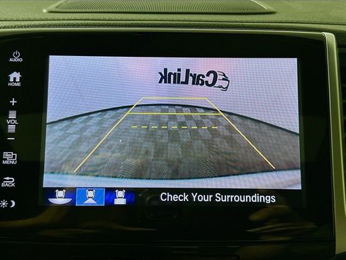 Used 2018 Honda Pilot Touring image 17