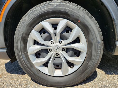 Used 2023 Honda CR-V LX image 5