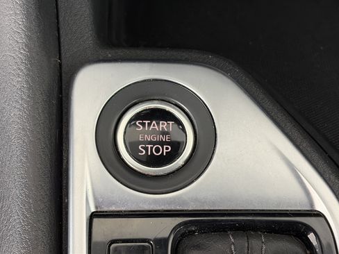 Used 2025 Nissan Sentra SV image 24