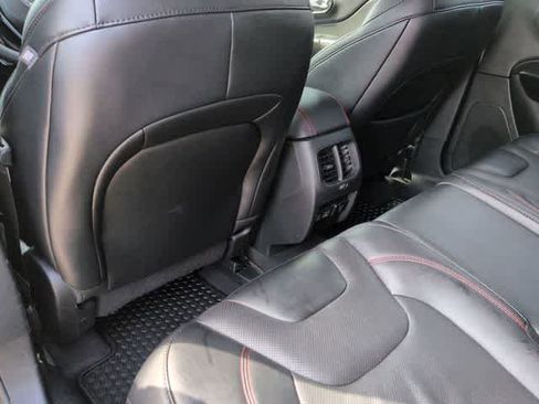 Used 2022 Jeep Cherokee Trailhawk w/ Premium Leather Package AWD/4WD image 18
