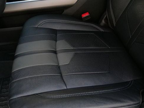 Used 2024 RAM 3500 Laramie w/ Night Edition image 32