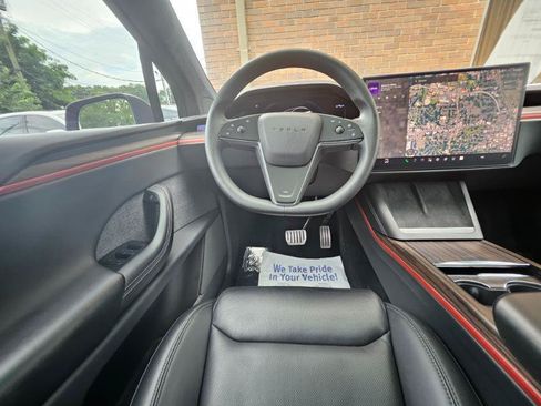 Used 2023 Tesla Model X AWD/4WD image 4