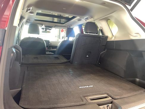 Used 2024 Nissan Rogue SV w/ SV Premium Package image 25