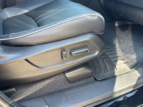 Used 2023 Honda Pilot Elite image 10