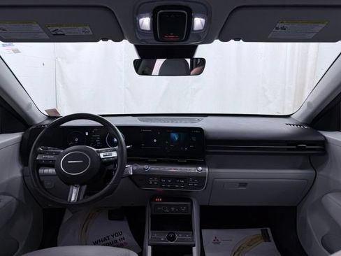 Used 2025 Hyundai Kona SEL AWD/4WD image 30