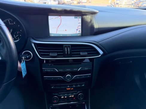 Used 2018 INFINITI QX30 Premium w/ Navigation Package AWD/4WD image 15