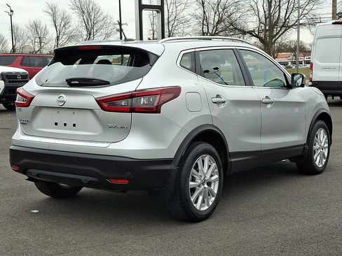 Certified 2021 Nissan Rogue Sport SV w/ Technology Package image 6