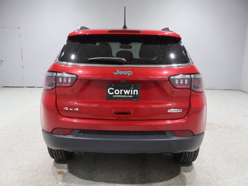 Used 2023 Jeep Compass Latitude w/ Mopar Graphics Package AWD/4WD image 3