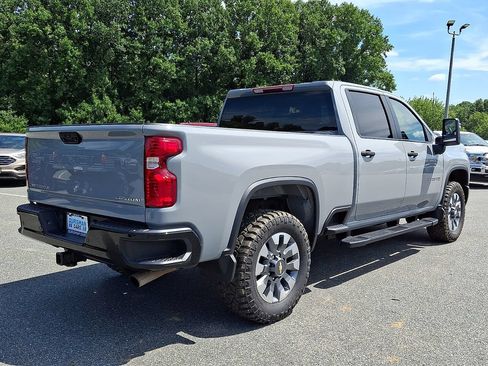 Used 2025 Chevrolet Silverado 2500 Custom w/ Custom Value Package AWD/4WD image 6