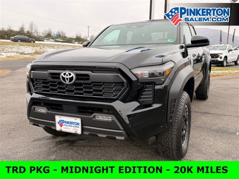 Used 2024 Toyota Tacoma TRD Off-Road image 11