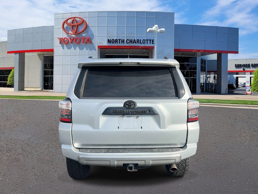 Used 2018 Toyota 4Runner TRD Off-Road Premium AWD/4WD image 6