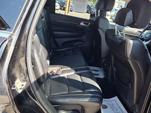 Used 2011 Jeep Grand Cherokee Laredo image 13