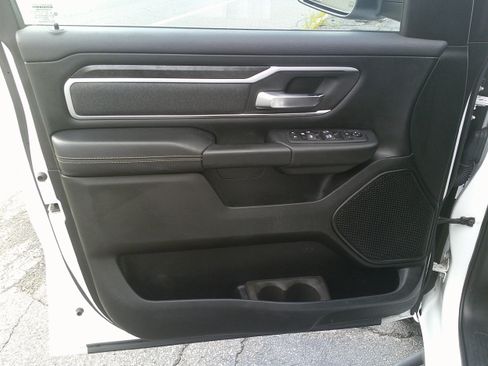 Used 2020 RAM 1500 Big Horn AWD/4WD image 16