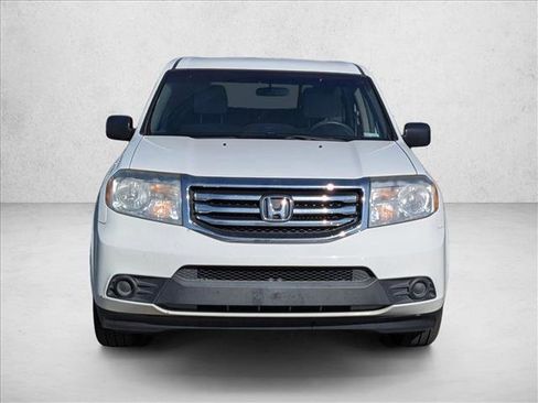 Used 2015 Honda Pilot LX image 2