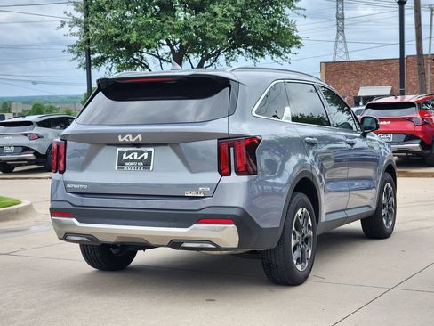 New 2025 Kia Sorento S AWD/4WD image 4