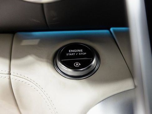 Used 2023 Mercedes-Benz SL 63 AMG 4MATIC image 17