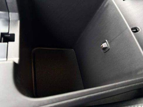 New 2026 Jeep Grand Cherokee Altitude image 37