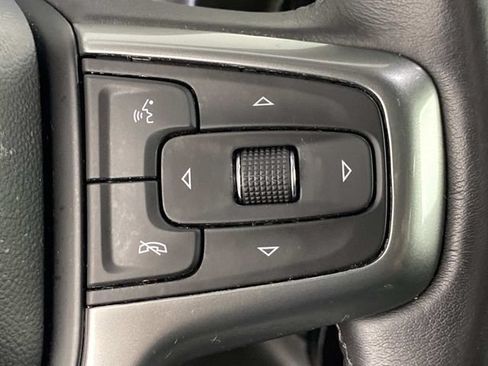 Used 2022 Chevrolet Silverado 1500 LT AWD/4WD image 17