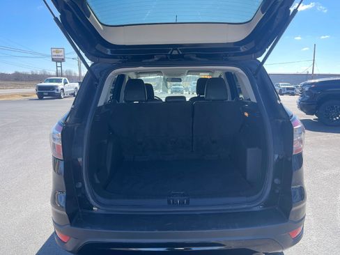 Used 2018 Ford Escape SE w/ SE Sport Appearance Package image 7