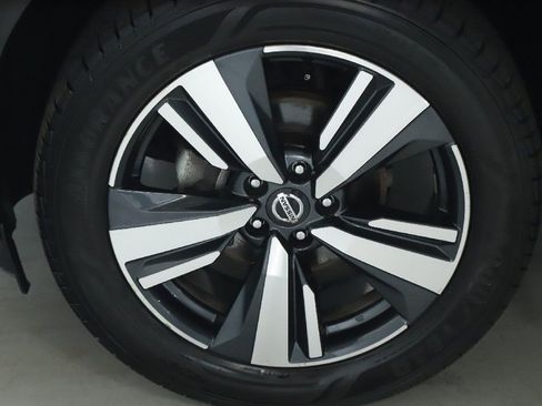 Certified 2021 Nissan Rogue SL w/ Premium Package image 41