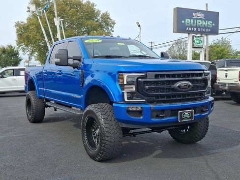Used 2020 Ford F250 Lariat image 2