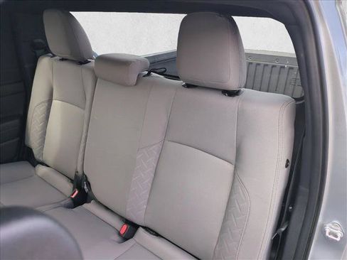 Used 2025 Toyota Tacoma SR5 AWD/4WD image 17