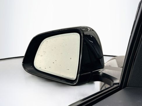 Used 2024 Tesla Model Y Long Range AWD/4WD image 16