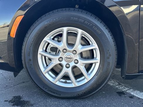 Used 2024 Chrysler Pacifica Touring-L image 30