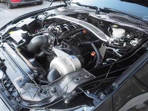 Used 2016 Ford Mustang Shelby GT350 w/ Technology Package image 29