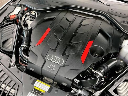 Used 2022 Audi S8 w/ S8 Comfort Plus Package image 30
