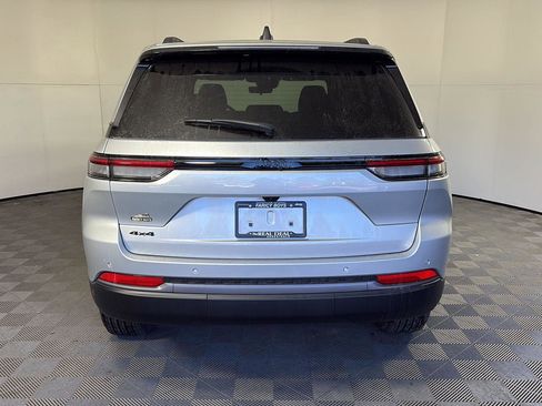 New 2026 Jeep Grand Cherokee Altitude AWD/4WD image 5